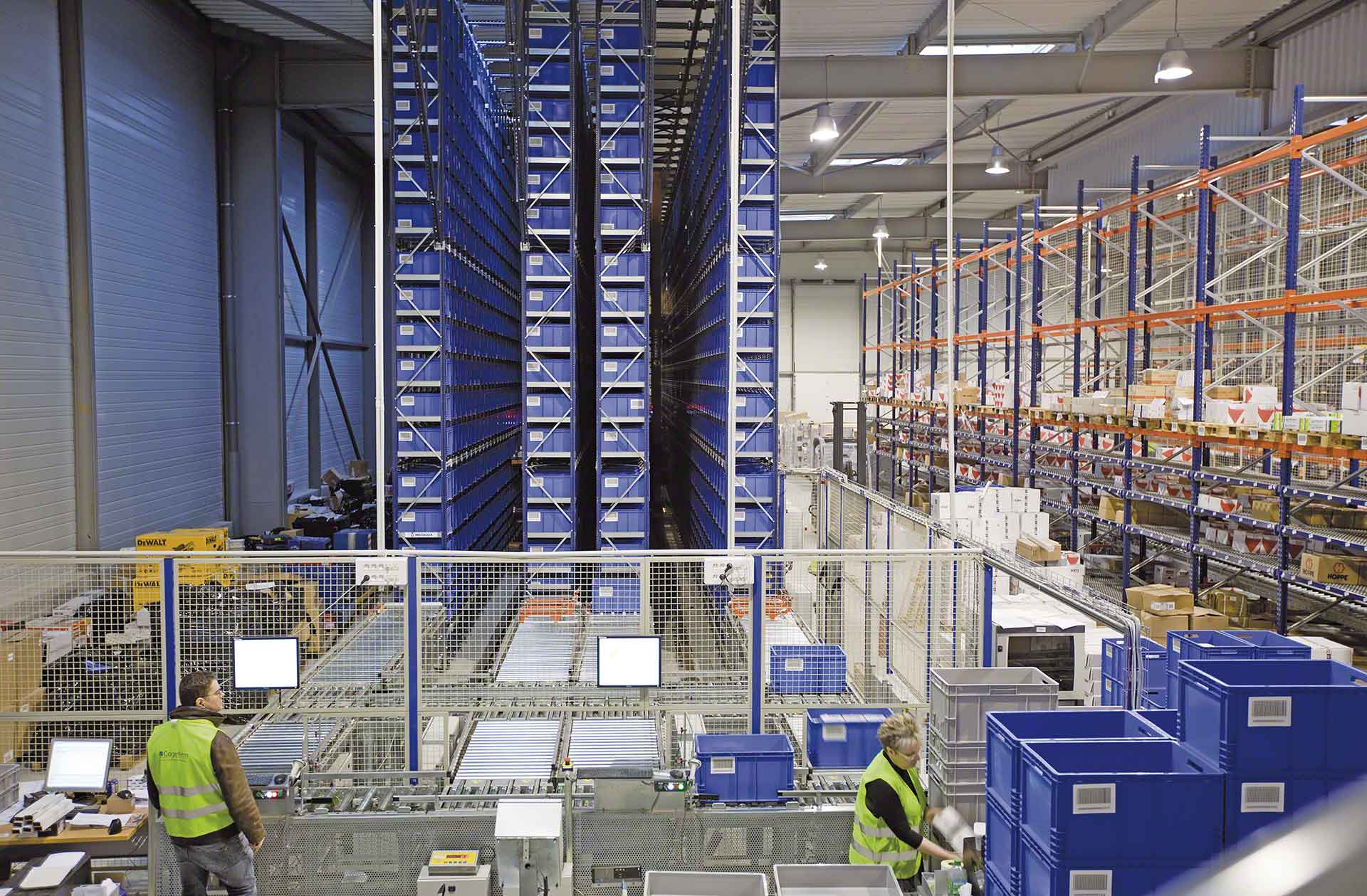 L’automatisation de l’entrepôt est essentielle pour accroître l’efficacité de la logistique de production L’automatisation de l’entrepôt est essentielle pour accroître l’efficacité de la logistique de production