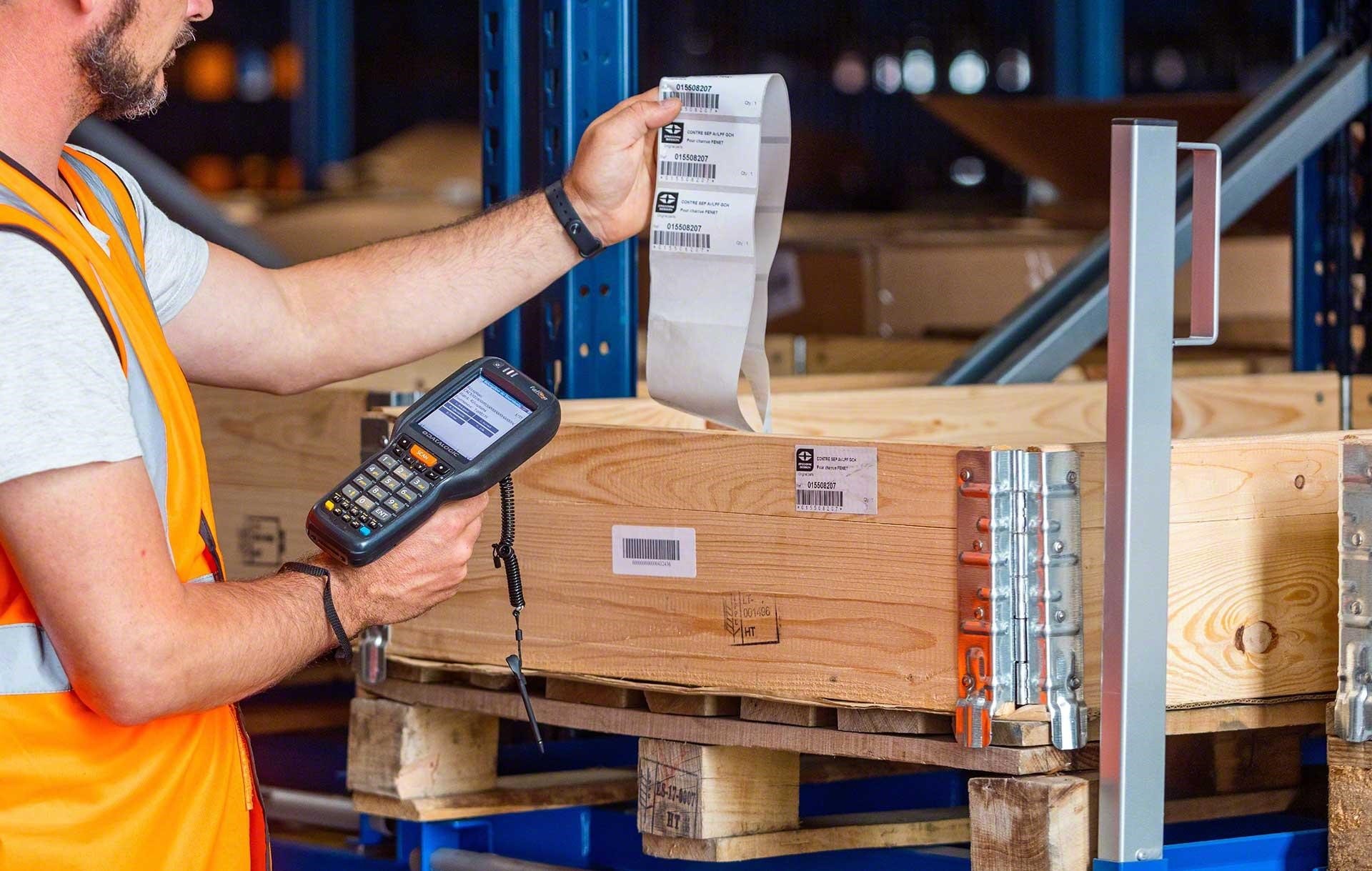 Le code SKU sert à identifier les produits en entrepôt Le code SKU sert à identifier les produits en entrepôt