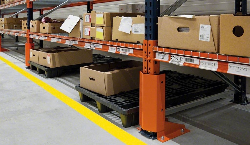 Les palettes européennes et américaines sont fabriquées en bois, en plastique ou en métal