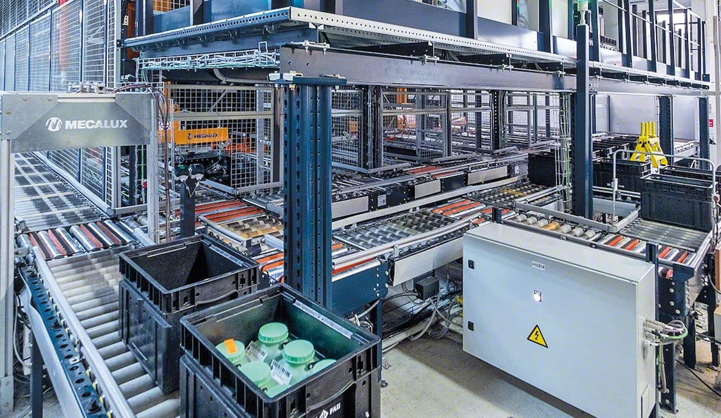 L’entrepôt de matières premières de Schaeffler équipé de transstockeurs pour bacs