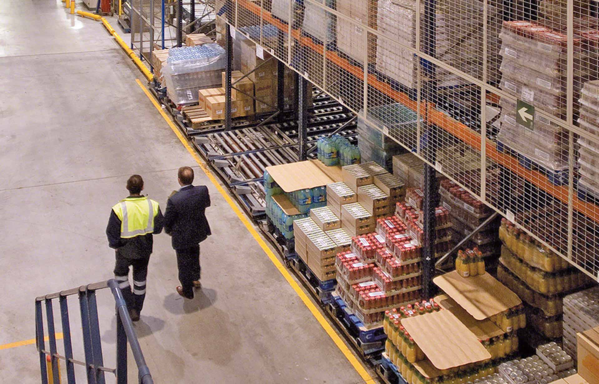 Responsables d’entrepôt en recherche du meilleur système WMS disponible sur le marché Responsables d’entrepôt en recherche du meilleur système WMS disponible sur le marché