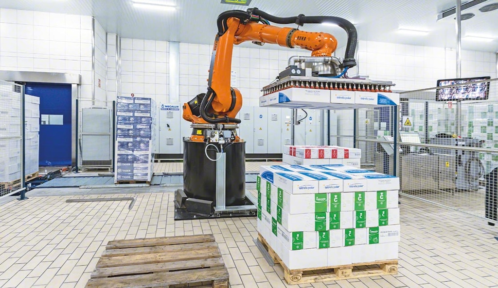 La technologie des robots anthropomorphiques accélère la préparation des commandes composées de produits lourds