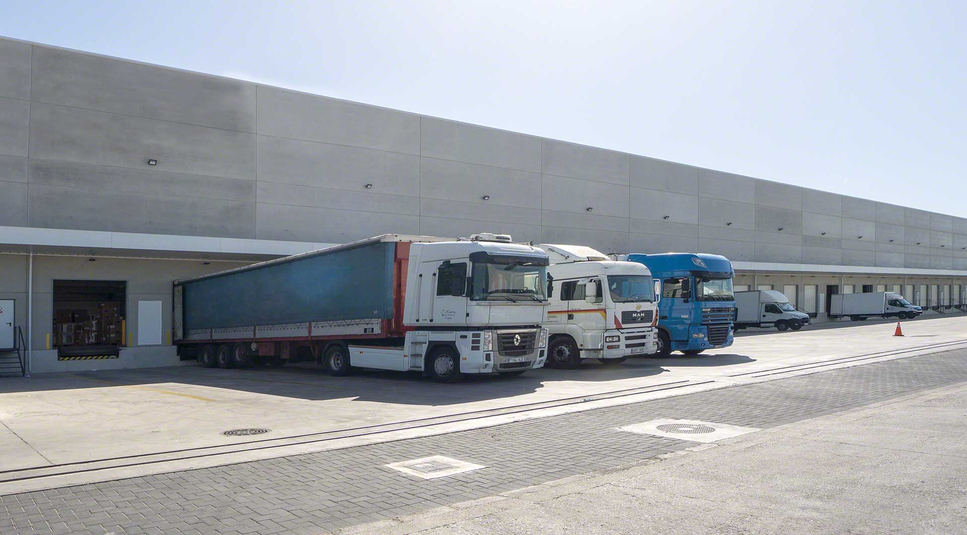 La logistique du dernier kilomètre dans le transport est un vrai challenge. La logistique du dernier kilomètre dans le transport est un vrai challenge.