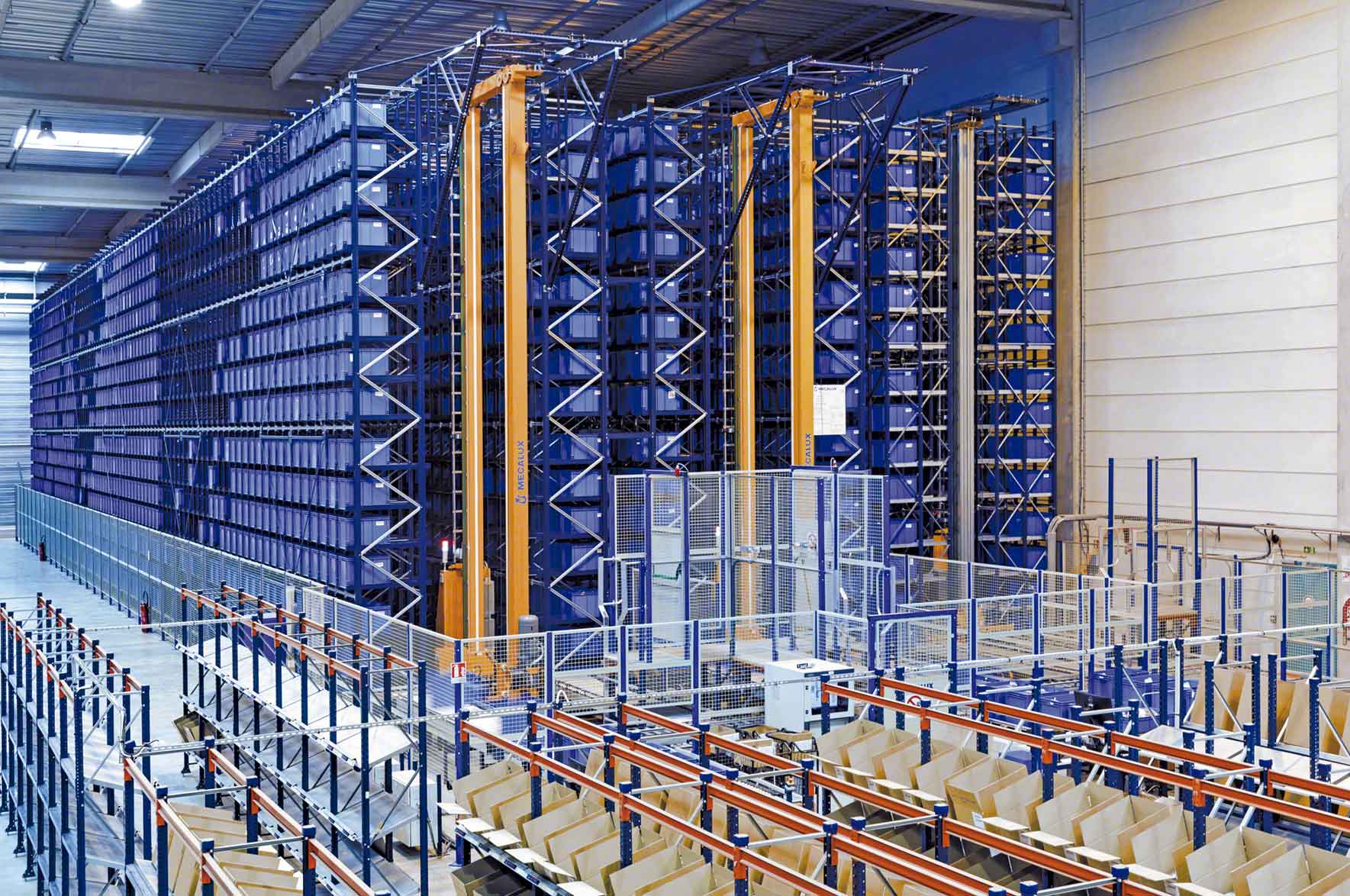 LEs différents types d'entrepôts automatisés répondent à des besoins logistiques spécifiques LEs différents types d'entrepôts automatisés répondent à des besoins logistiques spécifiques