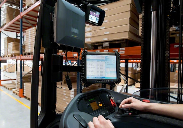 Contrôle des stocks et de l’état des marchandises - Mecalux.fr
