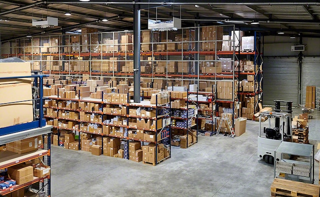 Entrepôt de pièces détachées vendues en ligne de BF Autoparts