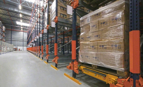 Firat Food, grossiste agroalimentaire, associe plusieurs solutions de stockage et convoyage pour optimiser le picking et augmenter son CA Firat Food, grossiste agroalimentaire, associe plusieurs solutions de stockage et convoyage pour optimiser le picking et augmenter son CA