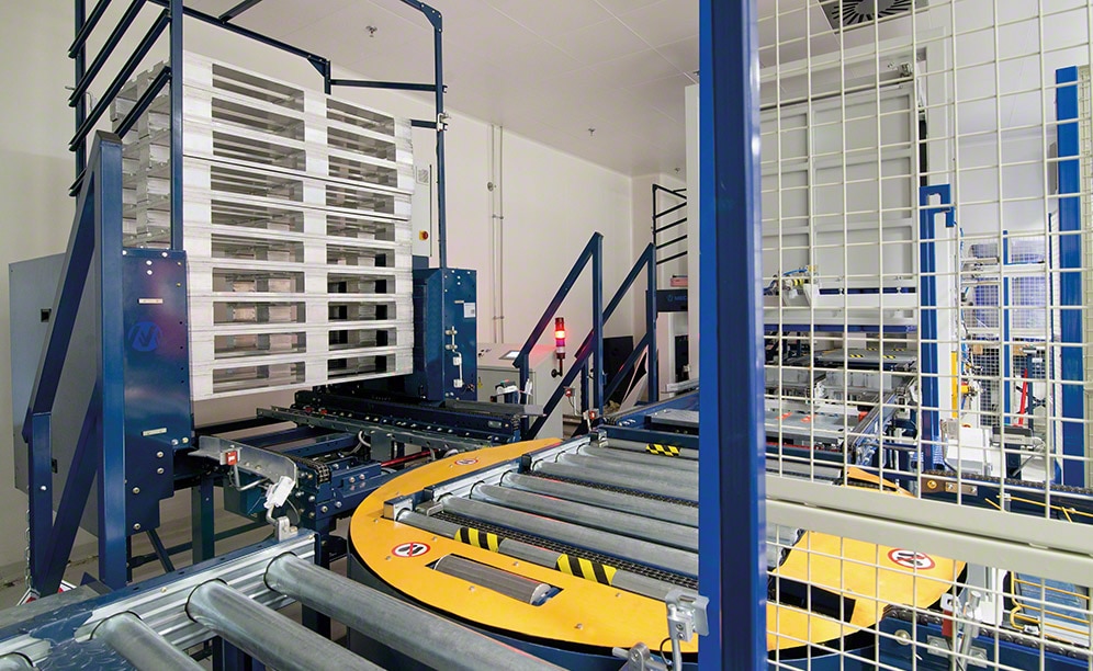 L’emballage des produits de Novartis a lieu à l'étage supérieur L’emballage des produits de Novartis a lieu à l'étage supérieur