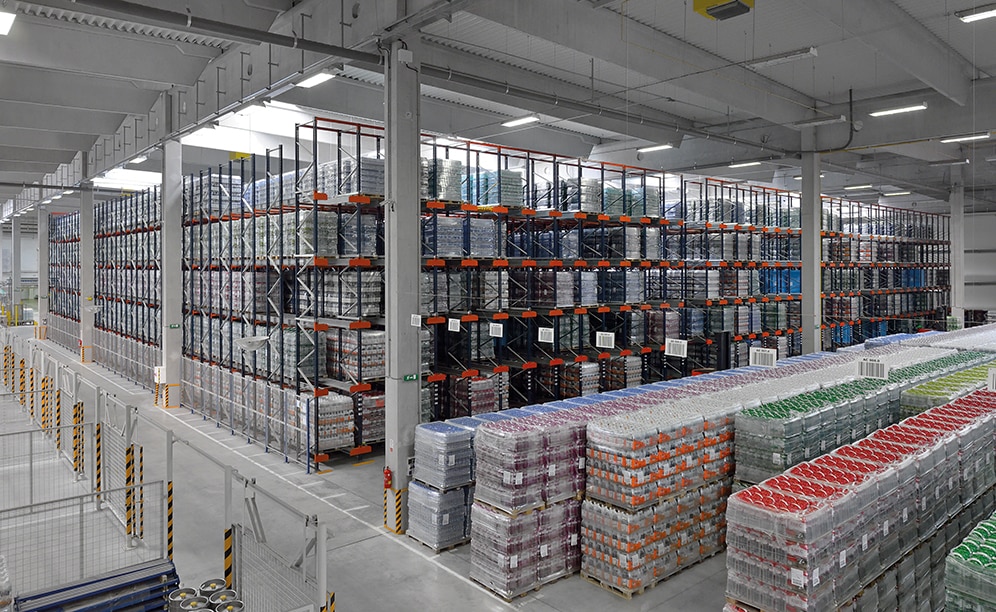 Le centre logistique de Santa-Trans peut stocker 11 115 palettes d’un poids unitaire maximal de 856 kg
