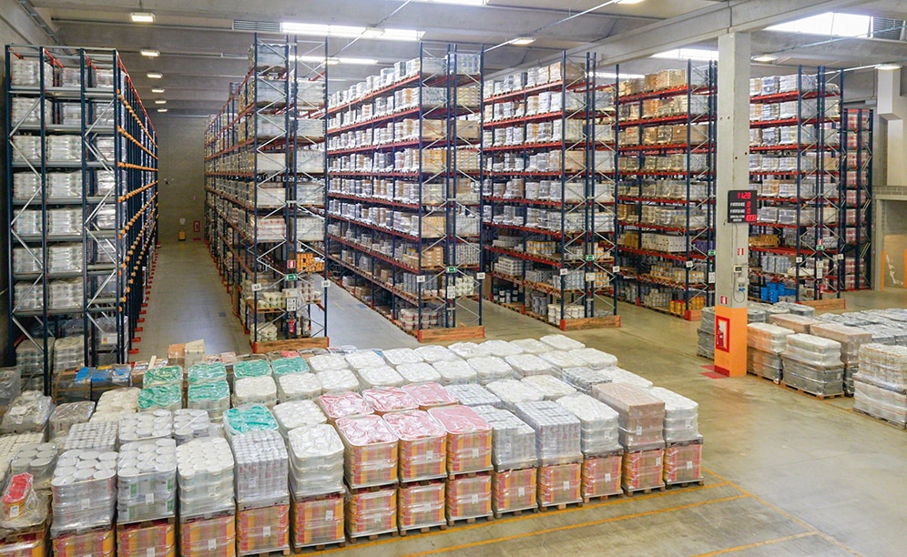 Le nouveau centre de distribution de Cromology de 22 000 m² avec une capacité de stockage de 35 000 palettes