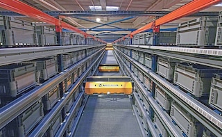 Manitou Group automatise le stockage et la préparation des commandes de pièces détachées Manitou Group automatise le stockage et la préparation des commandes de pièces détachées