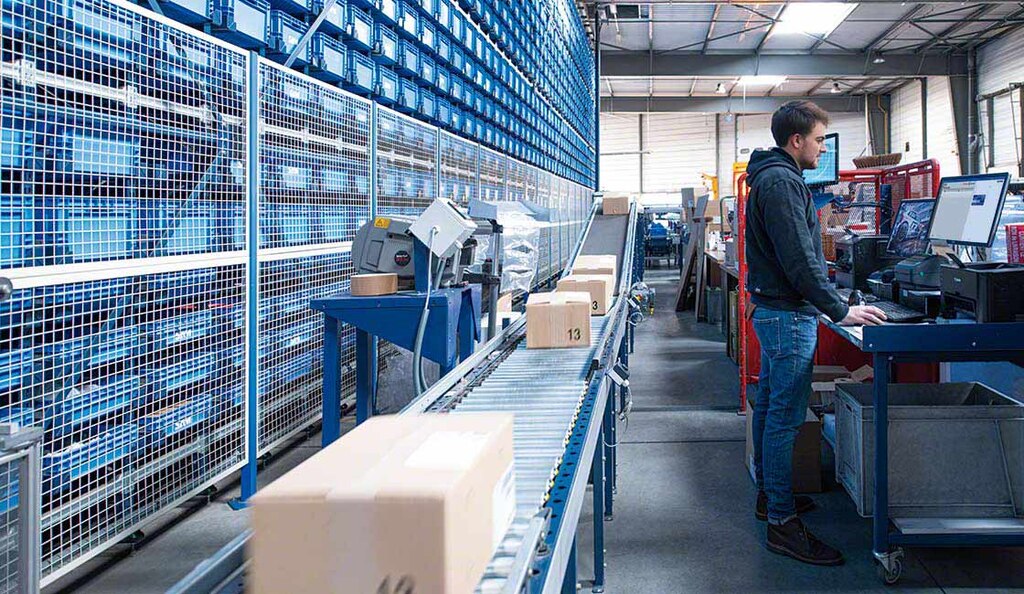 L’automatisation d’un entrepôt améliore son fonctionnement et réduit les coûts logistiques