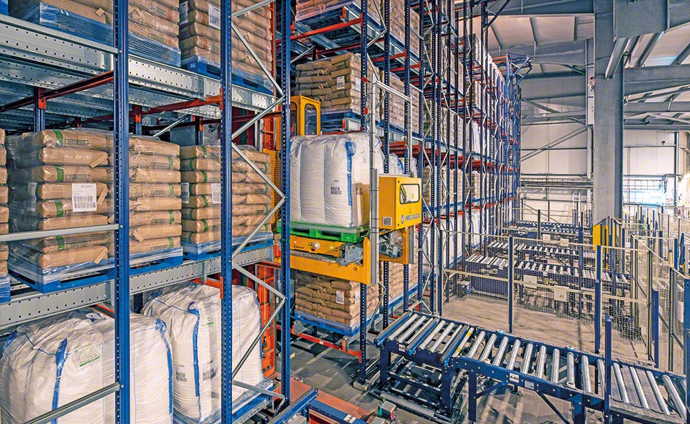 British Sugar a robotisé le stockage des marchandises à l’aide de transstockeurs automatiques pour palettes