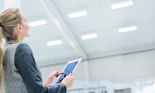 Étude sur l’éclairage intelligent <em>(smart lighting)</em> en entrepôt