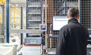 Balances industrielles et WMS dans l’entrepôt