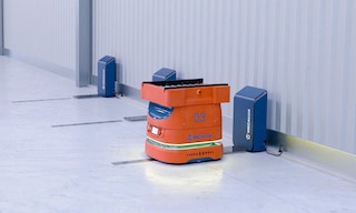 La charge inductive transfère l’énergie vers la batterie à partir d’une borne de recharge