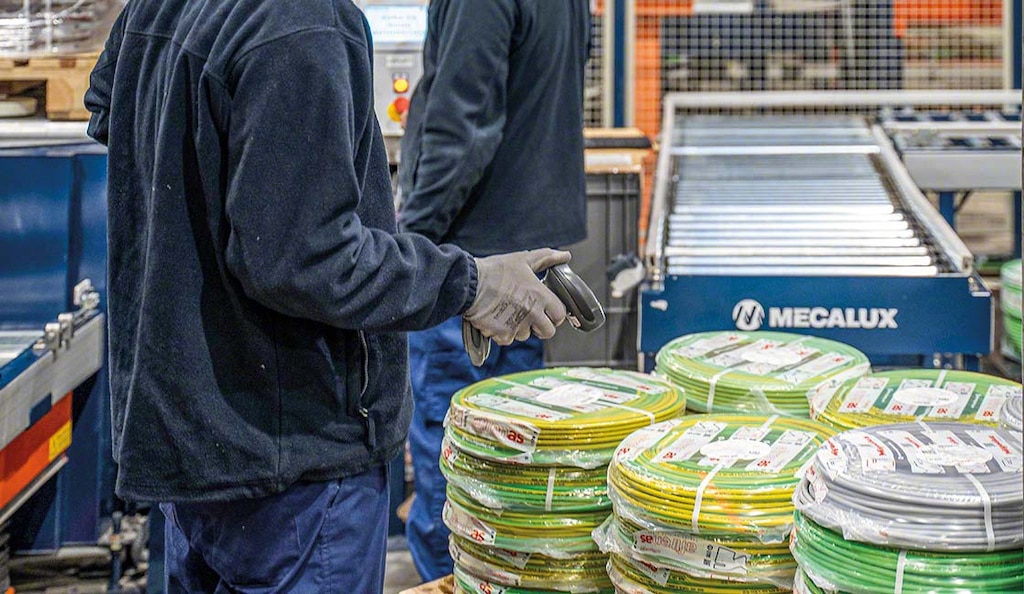 Les matières premières et les produits finis sont parmi les actifs qui constituent le fonds de roulement