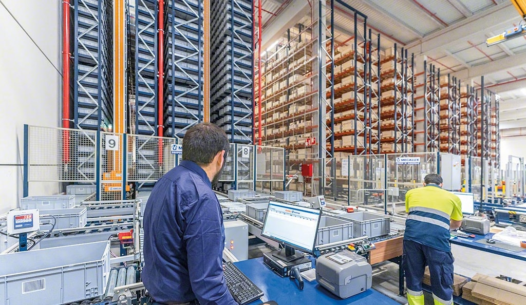 Le logiciel de gestion, qui assure la traçabilité des flux de travail, minimise les goulets d’étranglement