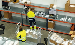 Une packing list énumère l’ensemble des produits ou références composant une commande