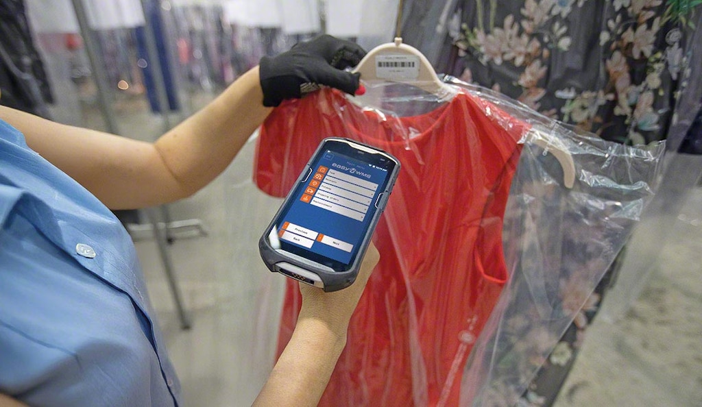 Le picking à la commande s’avère idéal dans les entrepôts de produits à faible rotation
