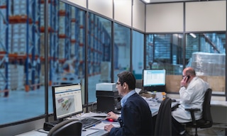 Le service Logistique veille à ce que les produits et services parviennent au destinataire