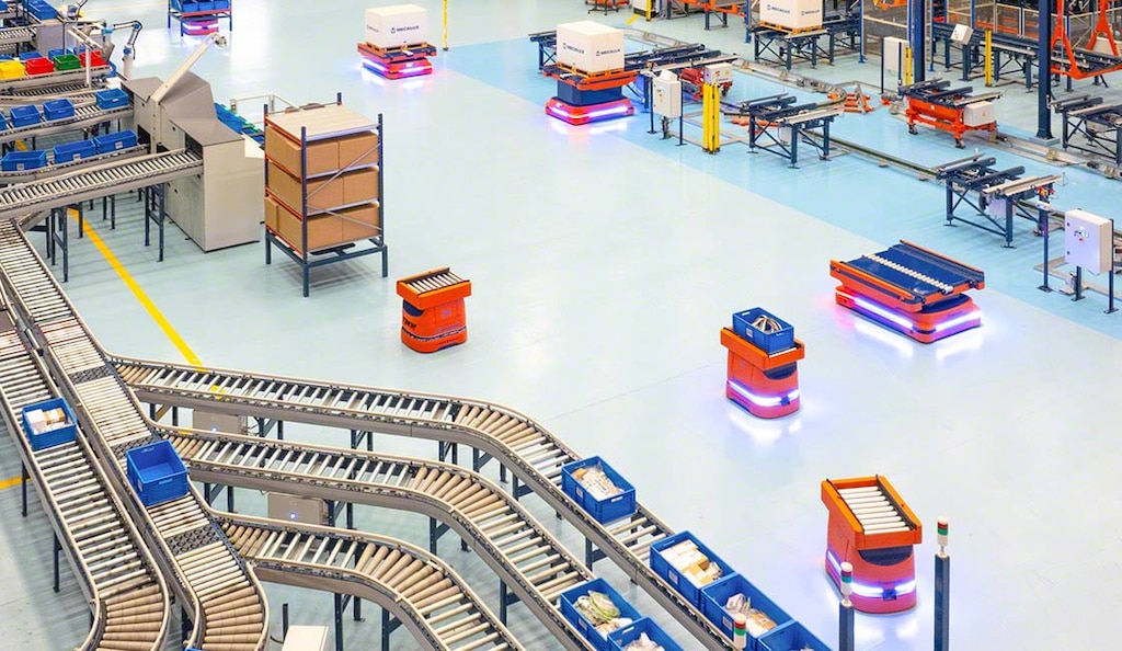 Les AMR utilisent le SLAM pour automatiser et assouplir le transport interne de marchandises