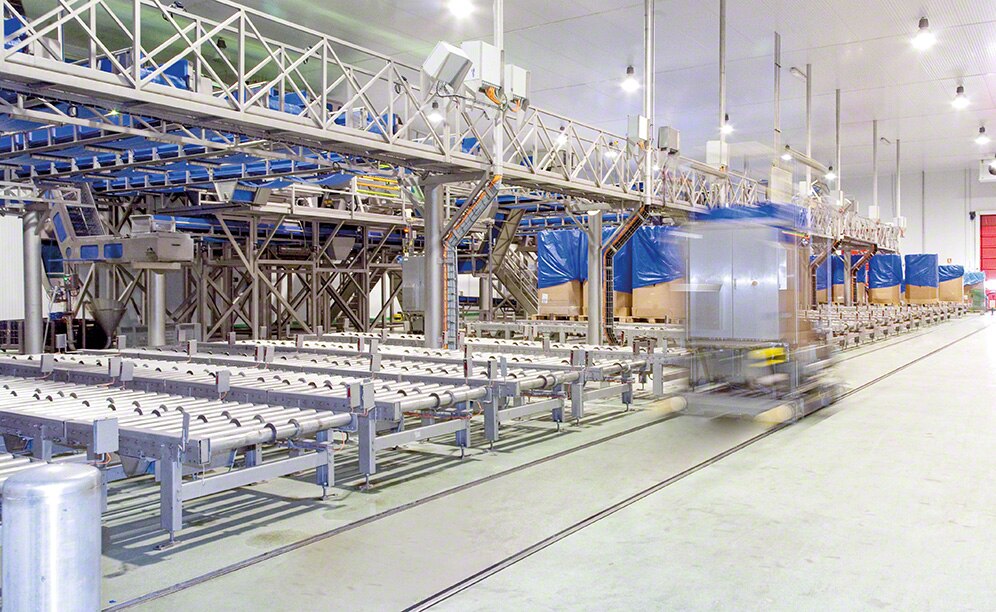 Les systèmes monorail accélèrent le transport interne dans l’entrepôt de produits congelés
