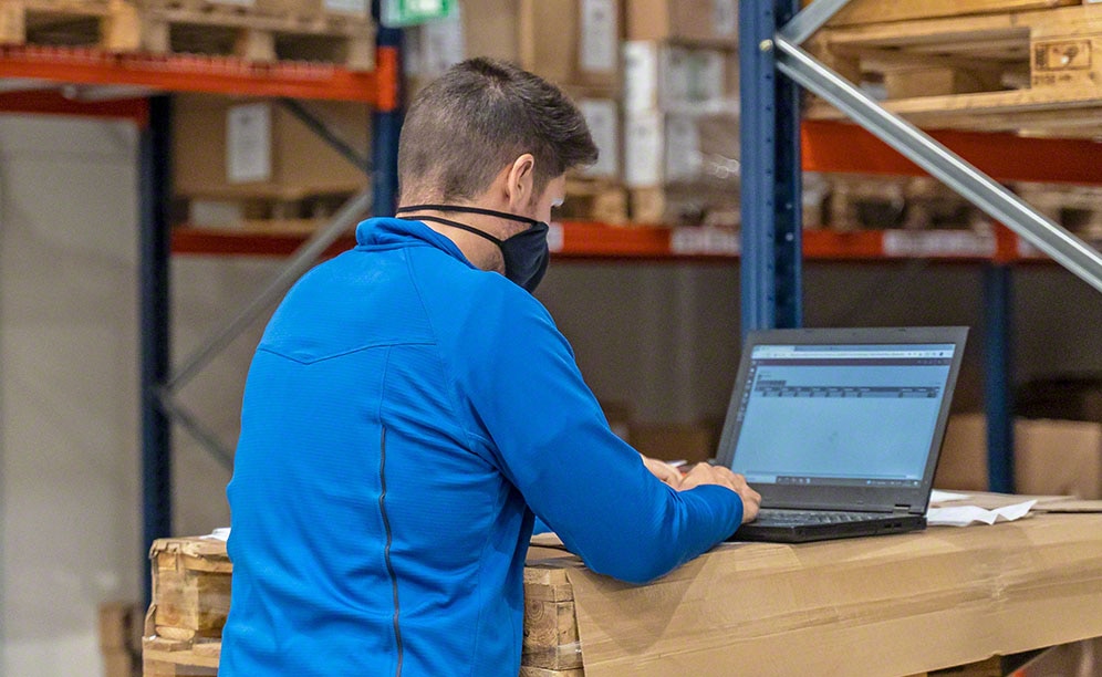 Gestion de la main-d'œuvre renforce les performances de l'entrepôt Gestion de la main-d'œuvre renforce les performances de l'entrepôt