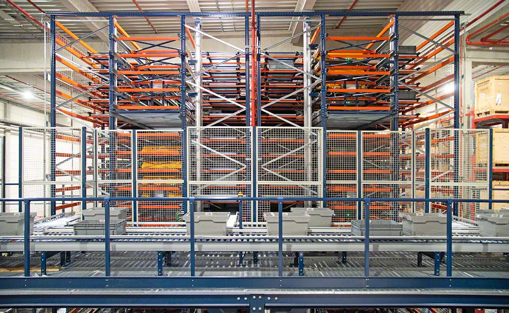 Manitou Group stocke ses pièces détachées dans le Shuttle System Manitou Group stocke ses pièces détachées dans le Shuttle System