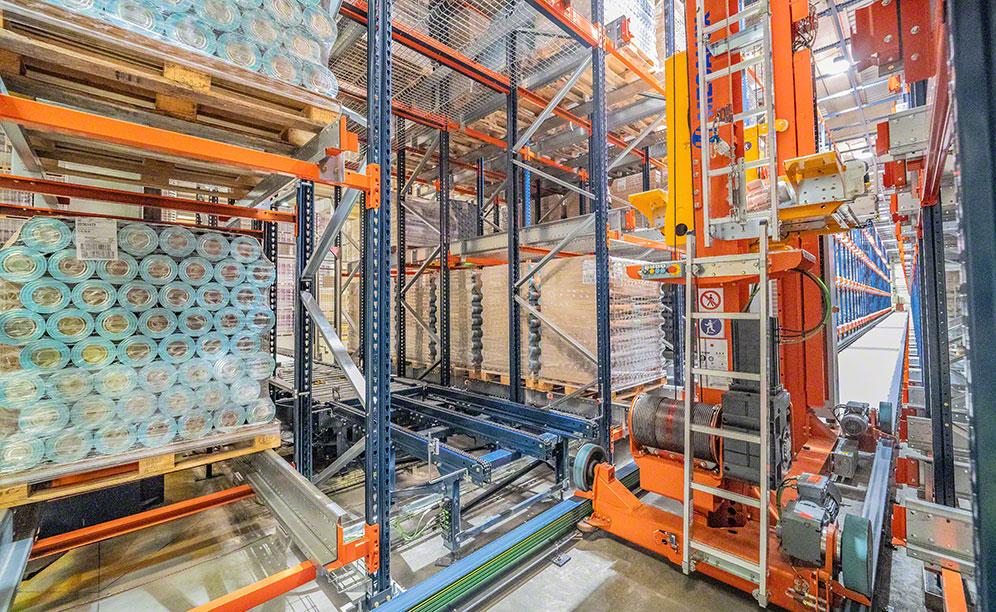 Système Pallet Shuttle automatique avec transstockeur de Grupo Envases