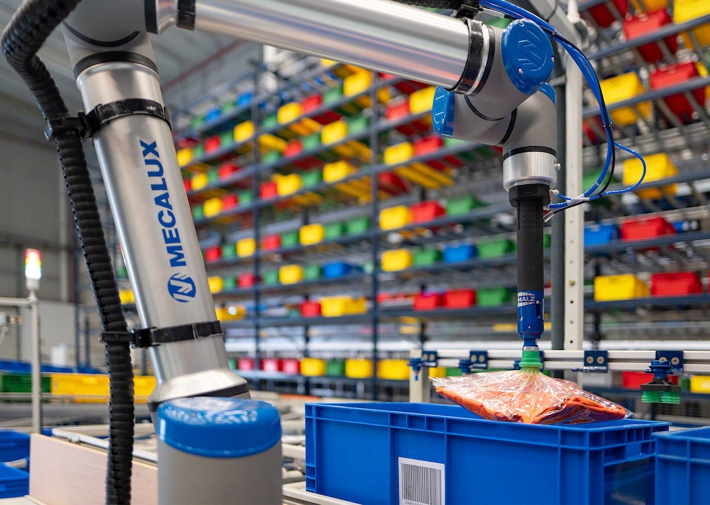 Le robot collaboratif est capable de manipuler une grande variété de produits