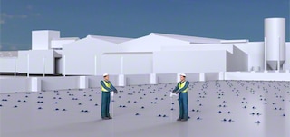 L’entrepôt autoportant est érigé sur une dalle en béton L’entrepôt autoportant est érigé sur une dalle en béton