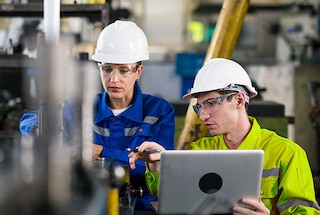 La formation à l’utilisation des équipements forme le personnel à l’emploi des systèmes de Mecalux