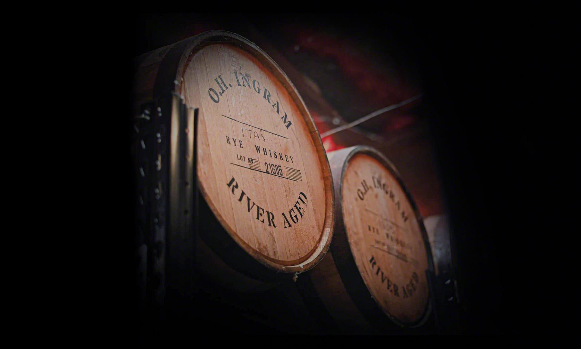 Ingram Whiskey modernise sa péniche entrepôt sur le Mississippi Ingram Whiskey modernise sa péniche entrepôt sur le Mississippi