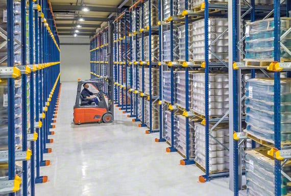 Le principal avantage du rack à accumulation est l’optimisation de l’espace Le principal avantage du rack à accumulation est l’optimisation de l’espace