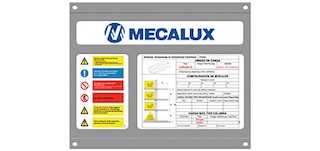 Les plaques signalétiques résument les caractéristiques techniques des rayonnages