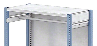 Avec l’ensemble tringle, vous pouvez stocker des vêtements ou étals dans votre rayonnage M3 Avec l’ensemble tringle, vous pouvez stocker des vêtements ou étals dans votre rayonnage M3