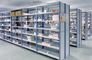 Le rayonnage léger M3 de Mecalux est une structure polyvalente et multifonctionnelle conçue pour les charges moyennes et légères Le rayonnage léger M3 de Mecalux est une structure polyvalente et multifonctionnelle conçue pour les charges moyennes et légères