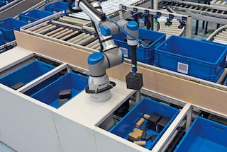 Le robot de picking permet de manipuler en toute sécurité des produits pharmaceutiques fragiles