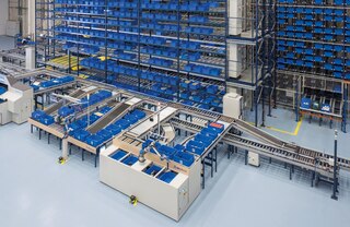 Le robot de picking s’intègre parfaitement à de nombreux systèmes de stockage automatisés