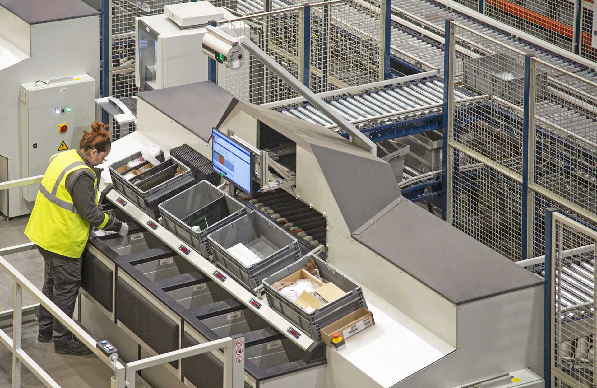 Pour préparer les commandes, les opérateurs suivent les instructions d’Easy WMS