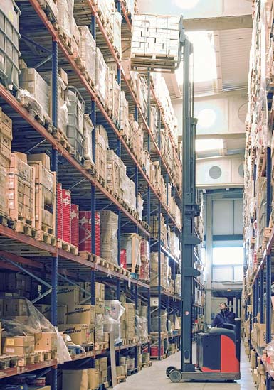 Entrepôt d'un prestataire logistique